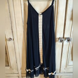 POL large really cute summer dress so much detail going on